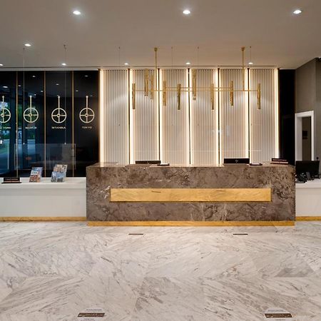 Limak Skopje Luxury Hotel Exterior foto Lobby