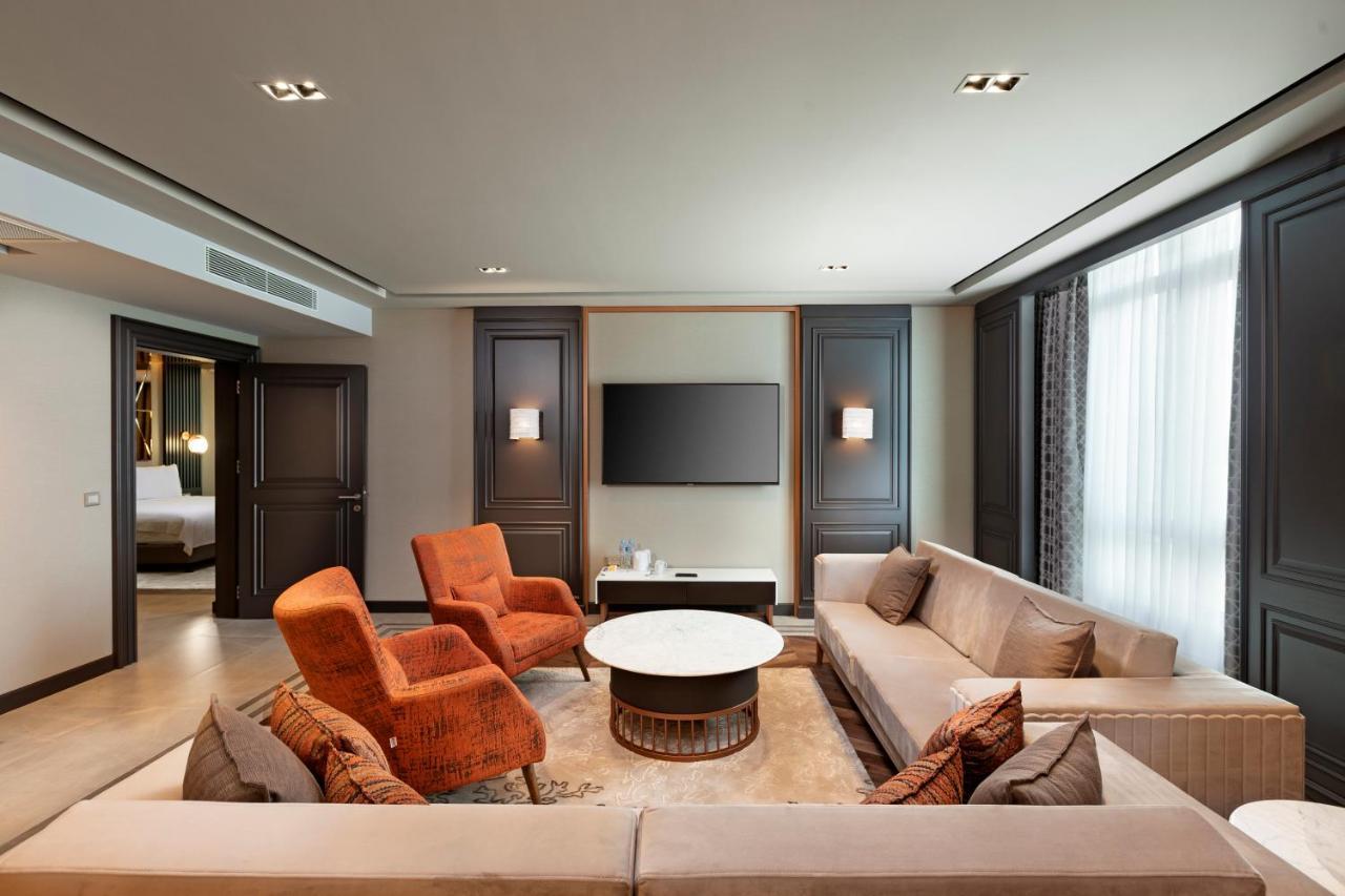 Limak Skopje Luxury Hotel Exterior foto A suite at the hotel